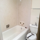 bathroom-tub-surround-before-3